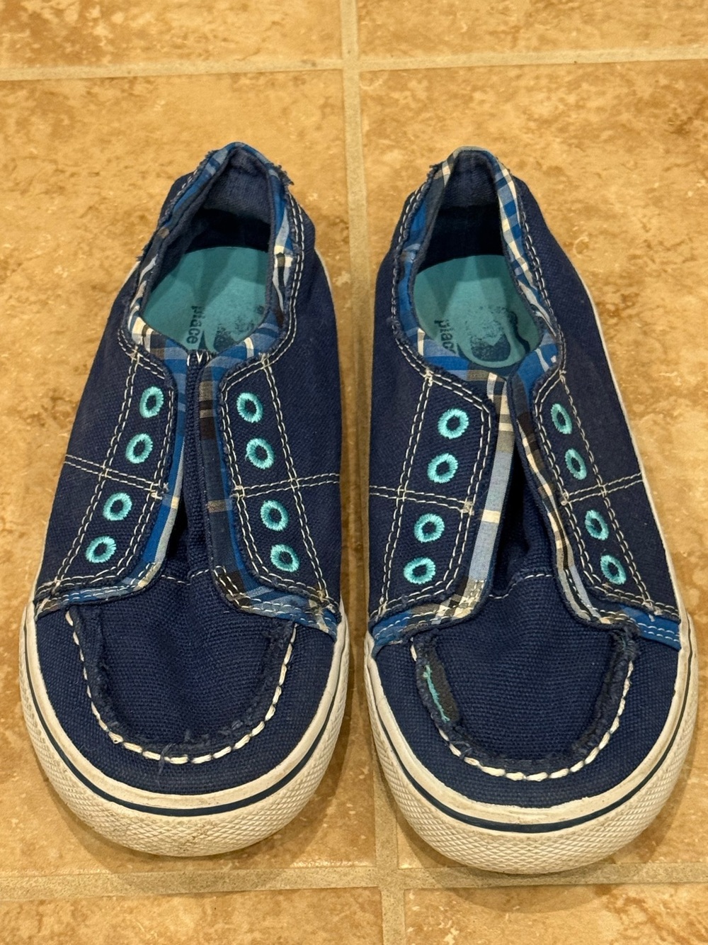 Children’s Place blue no lace slip ons size 1